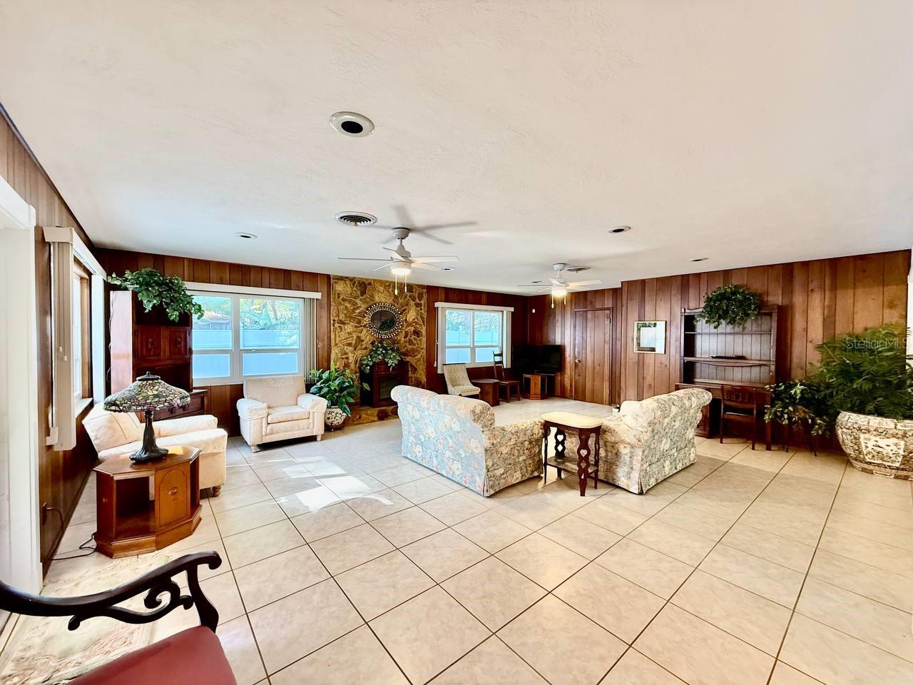 BAY PINES ESTATES - Residential Lease