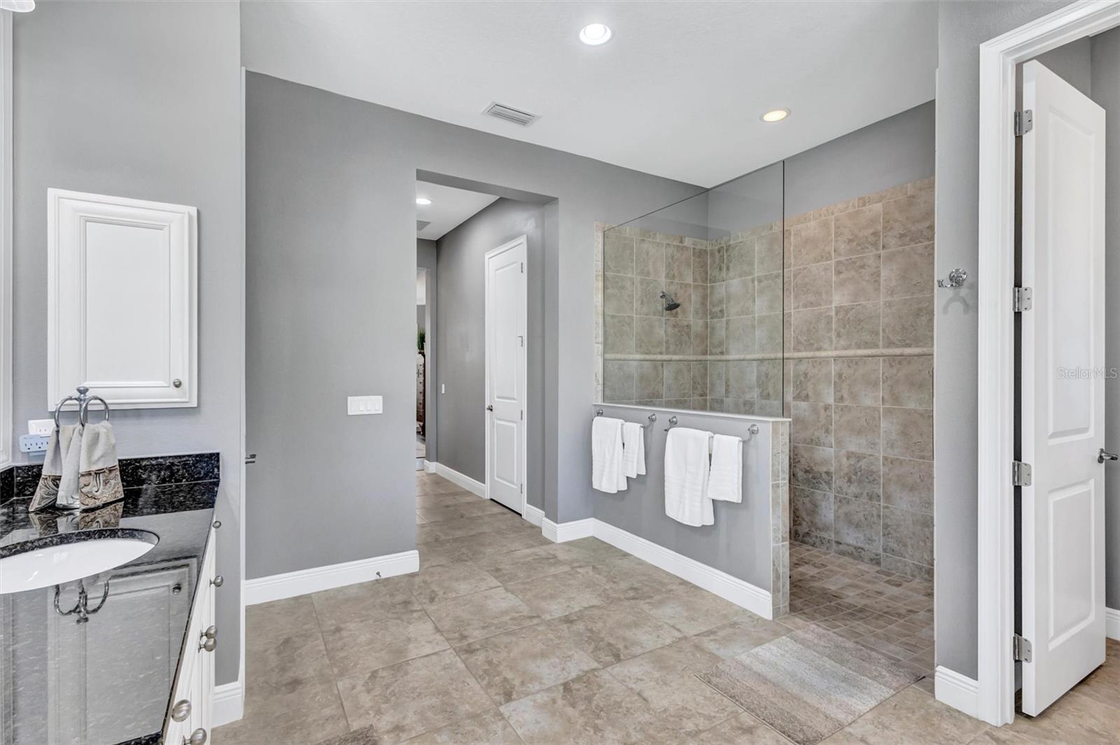 COUNTRY CLUB EAST AT LAKEWD RNCH OO1&2 - Residential