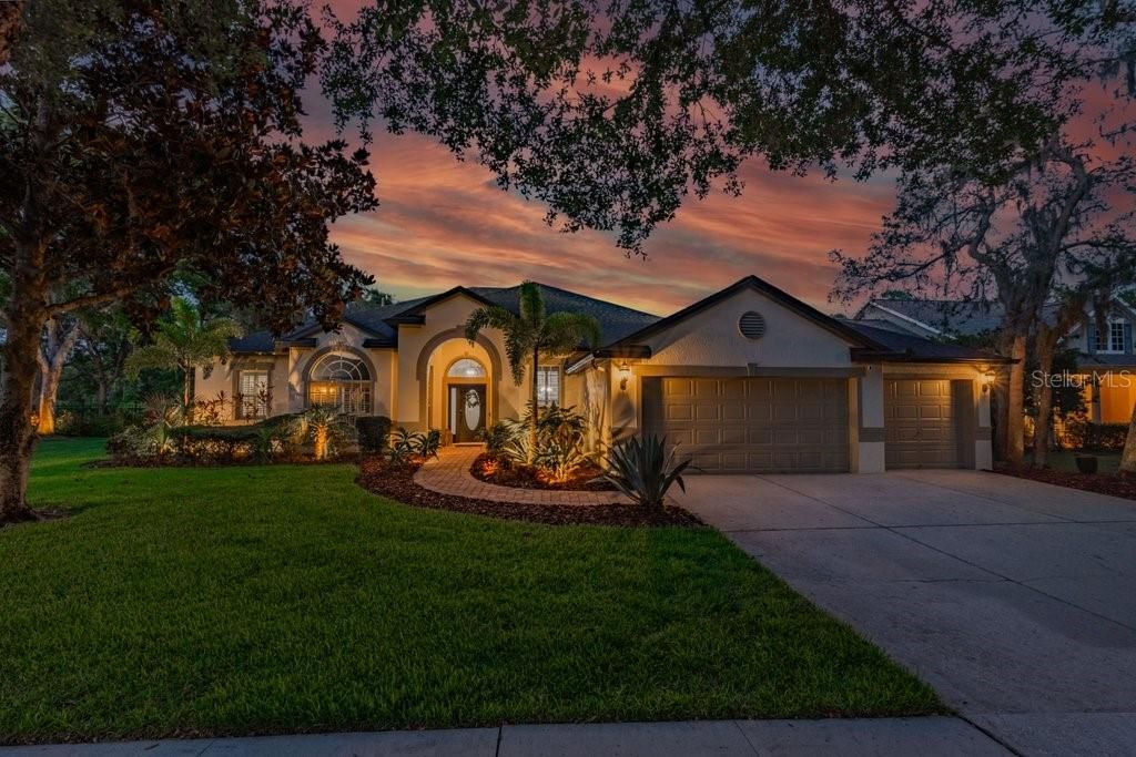 Photo of 15934 Sorawater Drive, Lithia, FL 33547 (MLS # TB8389807)