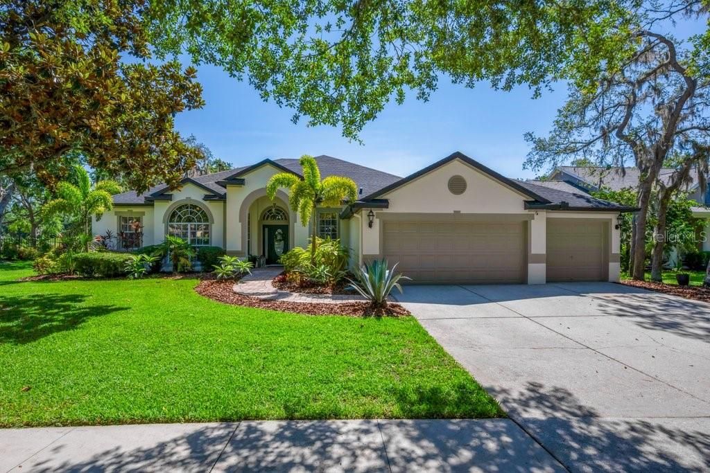 Photo of 15934 Sorawater Drive, Lithia, FL 33547 (MLS # TB8389807)