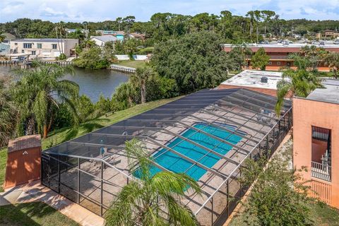 A home in PALM HARBOR