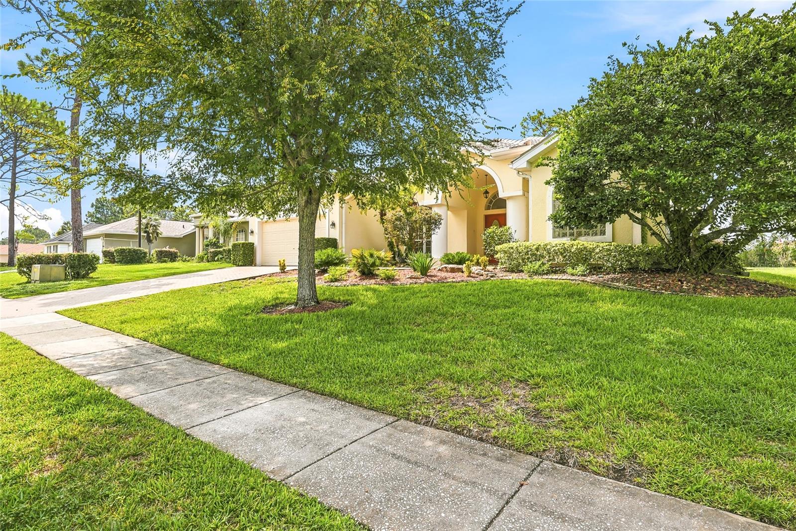 5326 LEGEND HILLS LANE