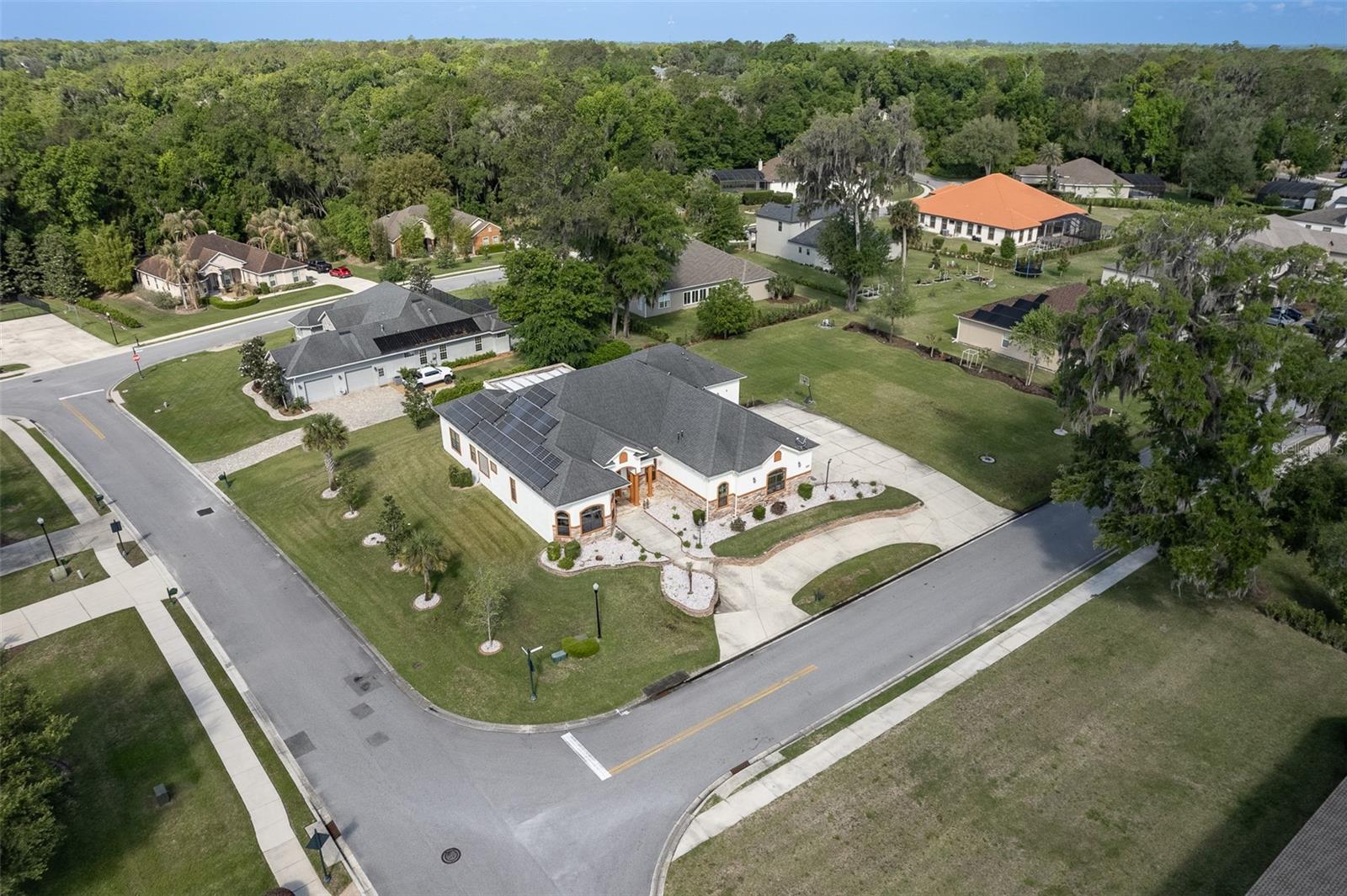 BELLECHASE WILLOWS - Residential