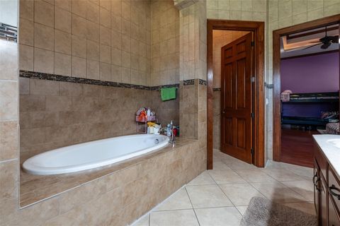 Tiny photo for 4222 SE 9th Avenue, Ocala, FL 34480 (MLS # OM723022)