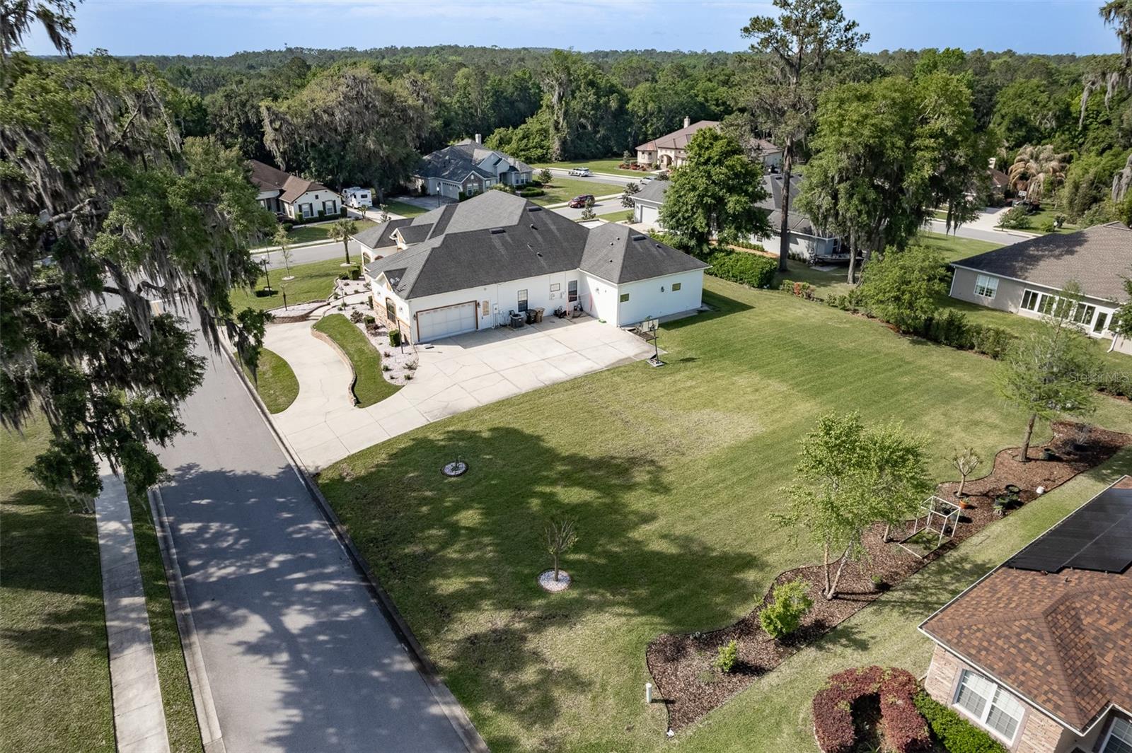 BELLECHASE WILLOWS - Residential