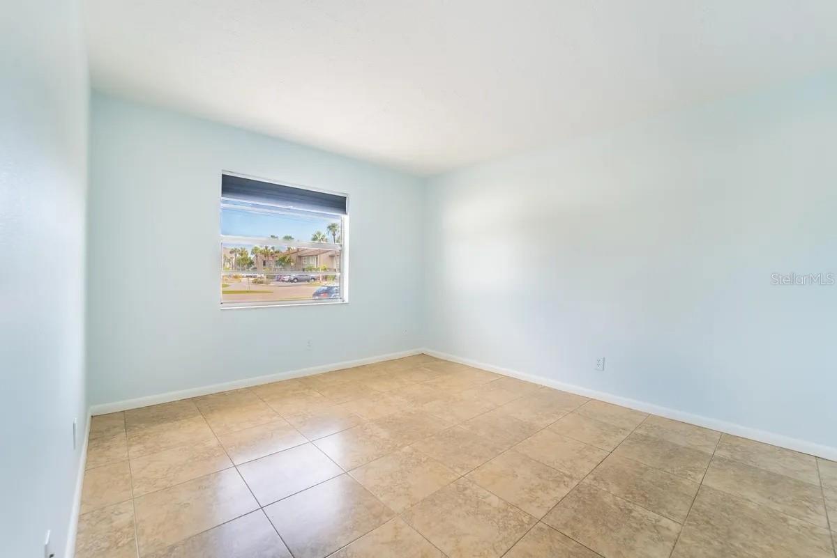 APOLLO BEACH CONDO - Residential
