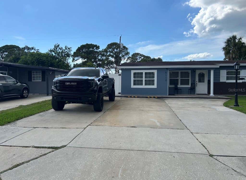Photo of 5112 Gateway Drive, Tampa, FL 33615 (MLS # TB8521079)