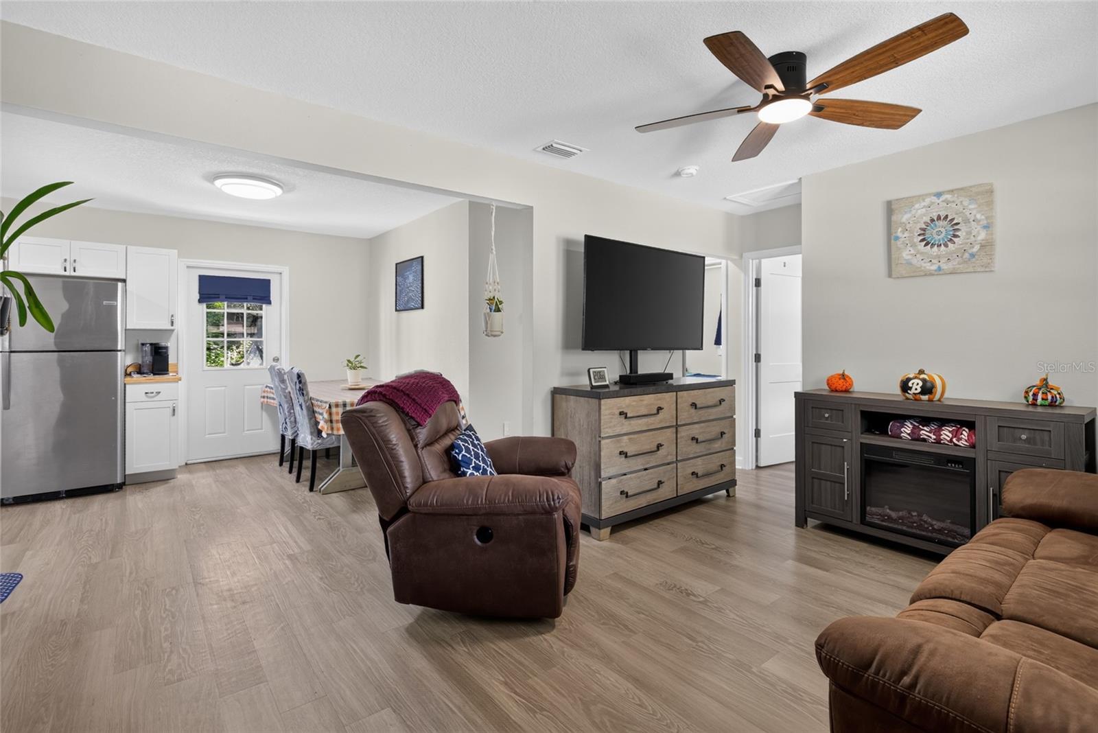 21397 CANAL DRIVE