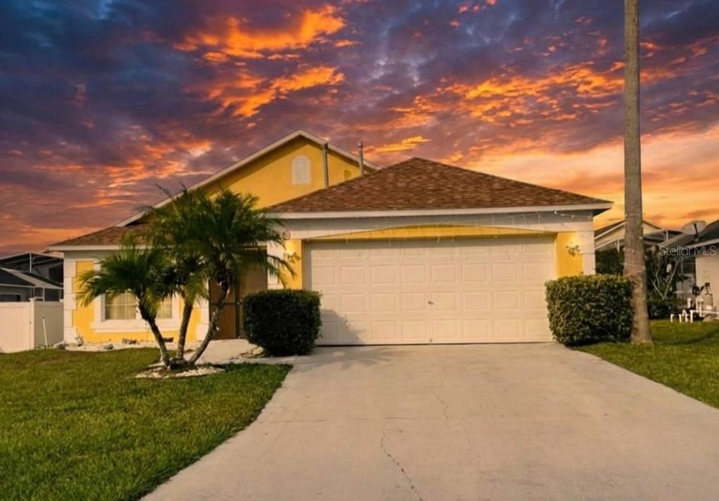 Photo of 208 Silverton Road, Davenport, FL 33897 (MLS # O6383598)