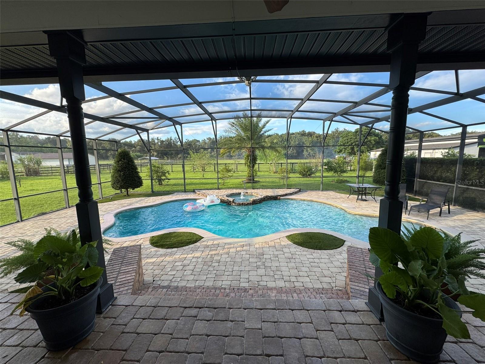 ACREAGE - Residential