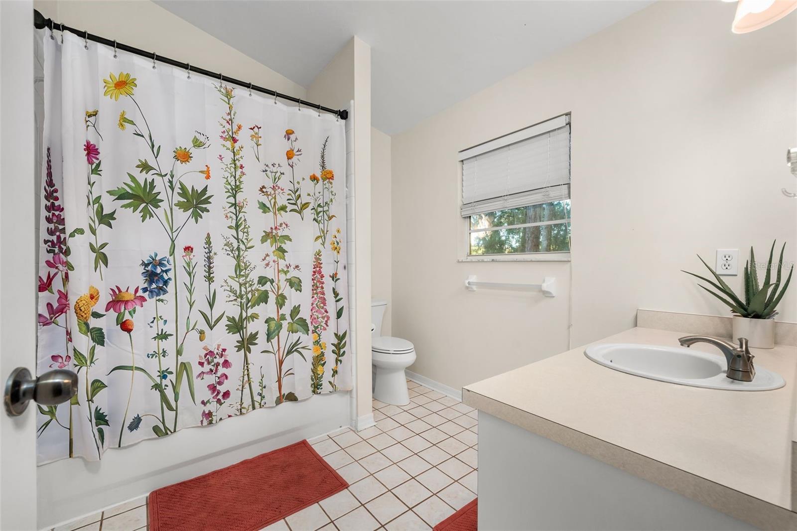 MILLHOPPER STATION VICTORIA SQUARE - Residential