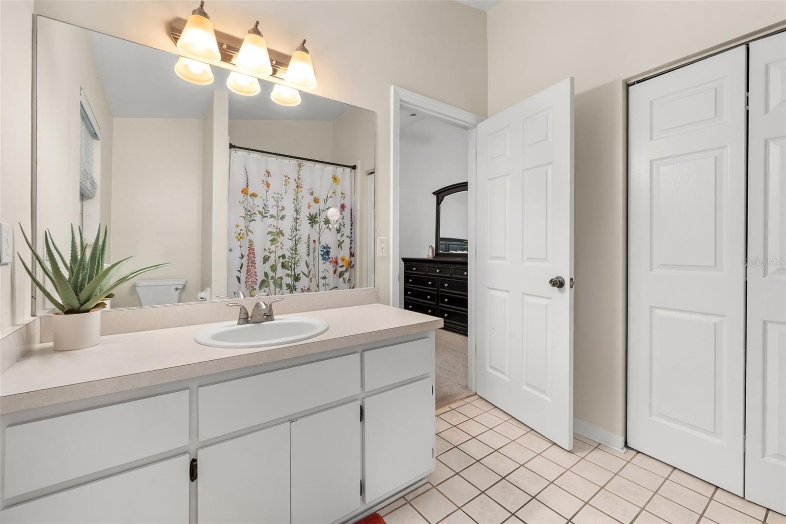 MILLHOPPER STATION VICTORIA SQUARE - Residential