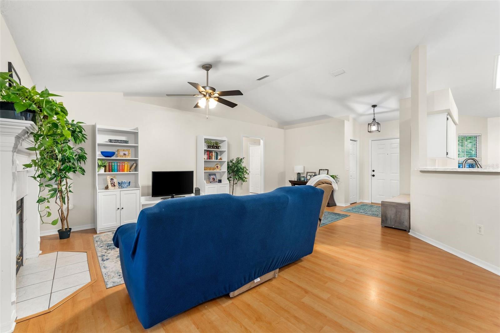 MILLHOPPER STATION VICTORIA SQUARE - Residential