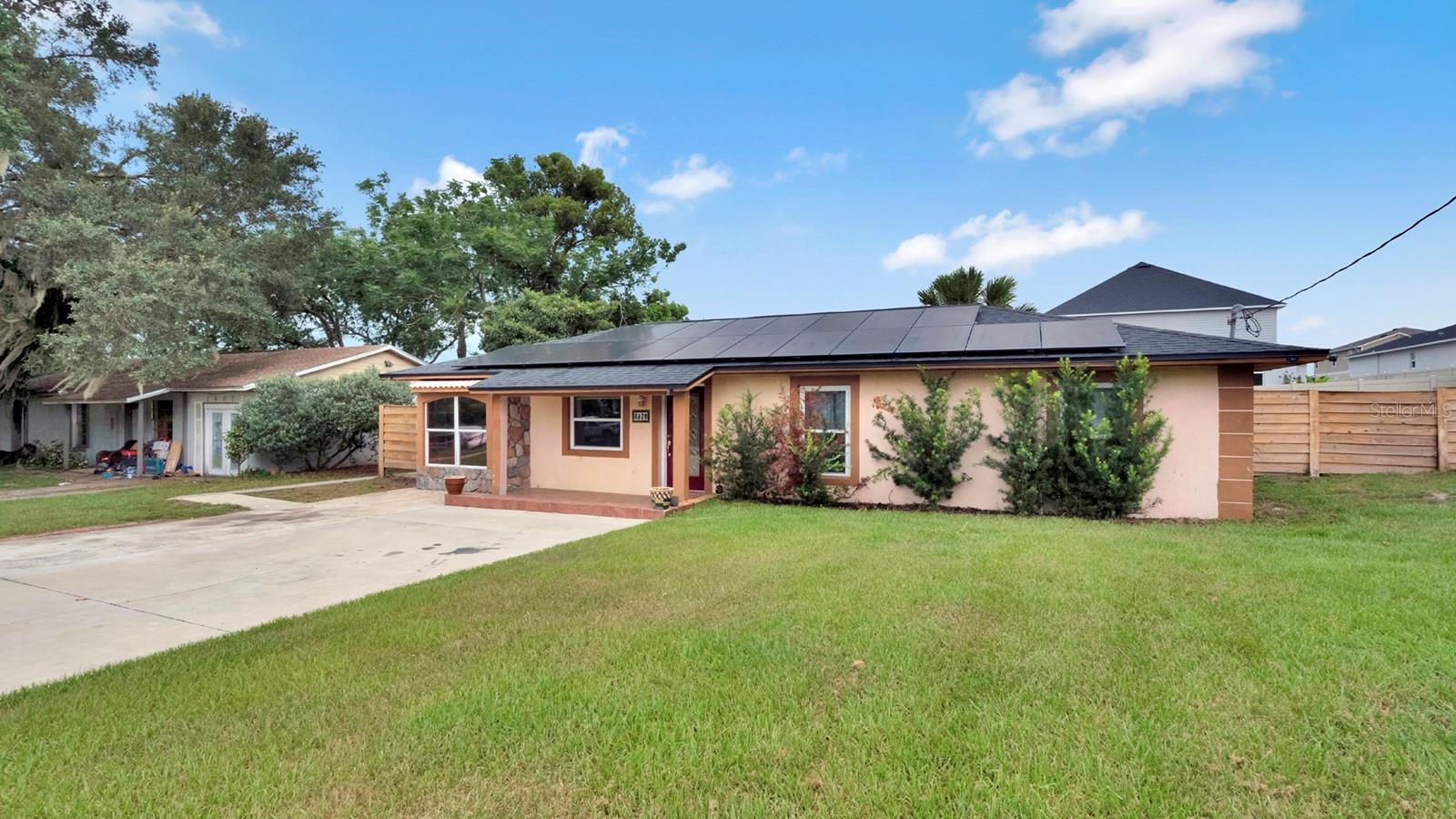 1426 ELLEN LANE