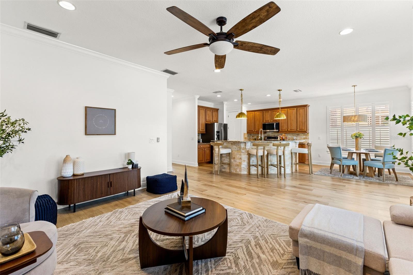MANHATTAN MANOR REV - Residential