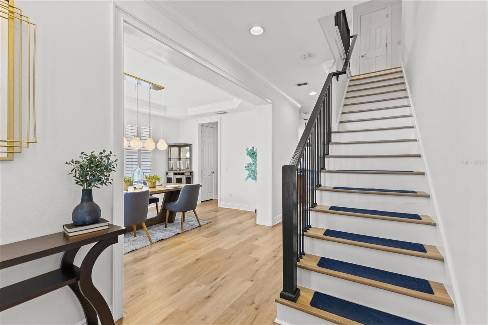 MANHATTAN MANOR REV - Residential