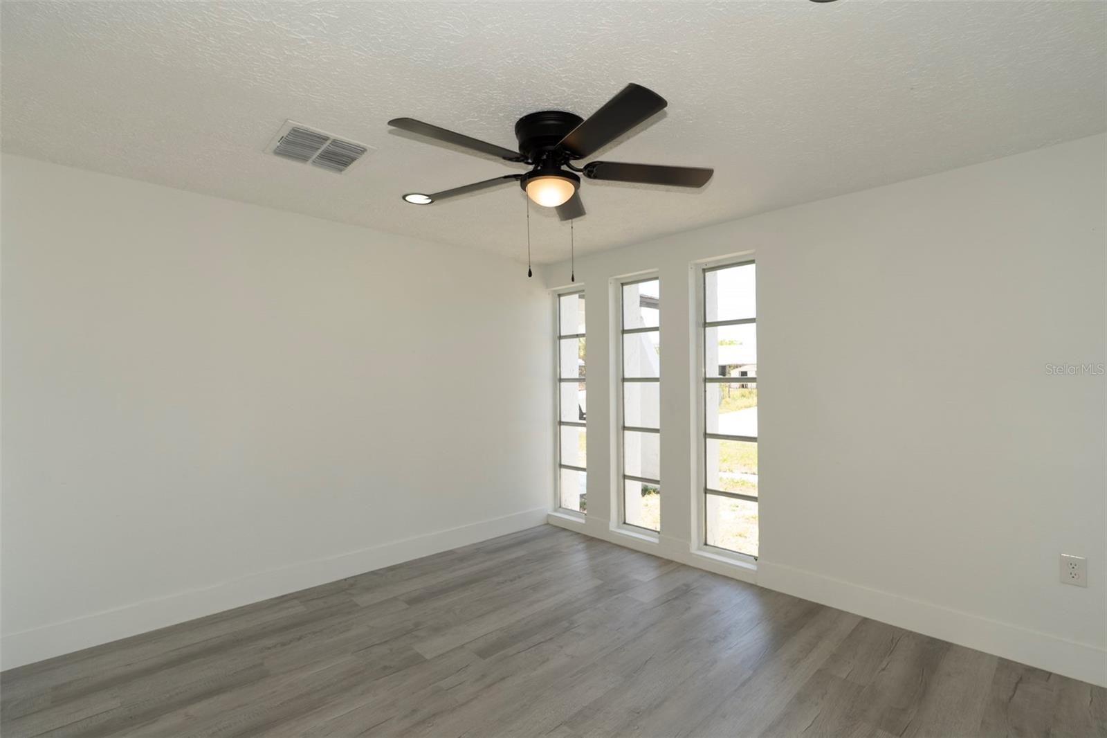 EMBASSY HILLS - Residential