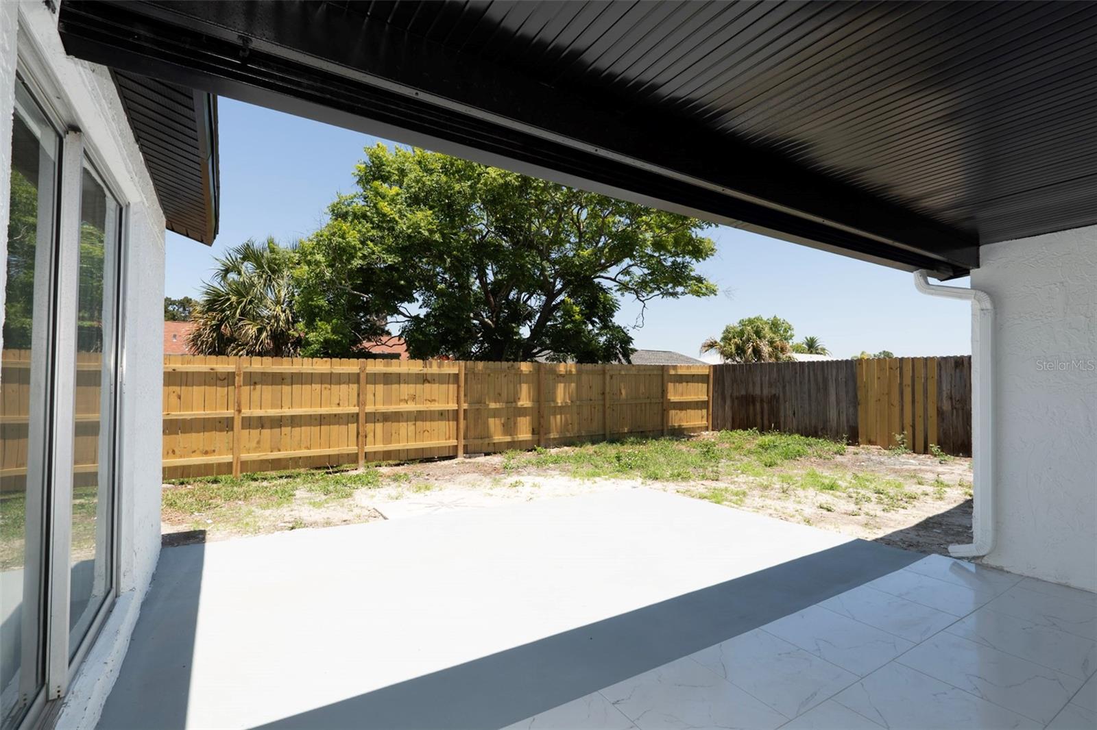 EMBASSY HILLS - Residential