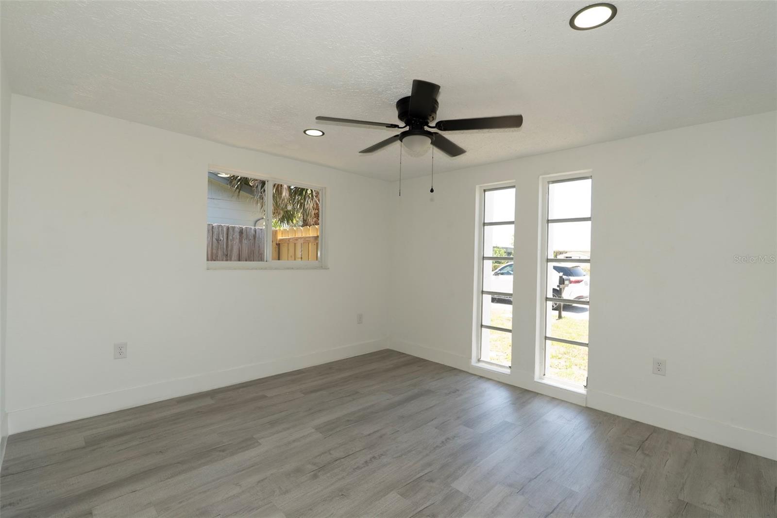 EMBASSY HILLS - Residential