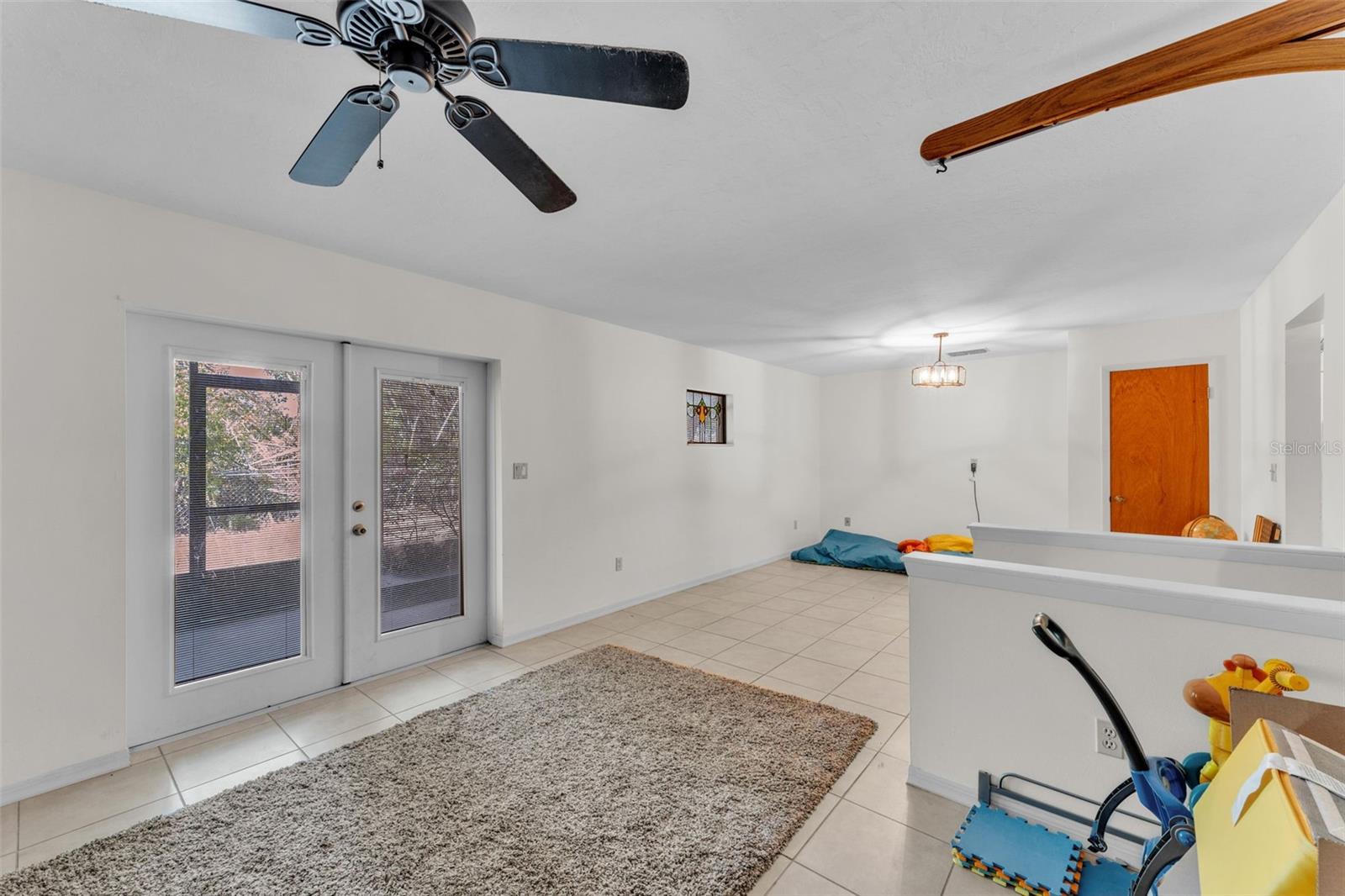 LAKE HAVEN EST - Residential