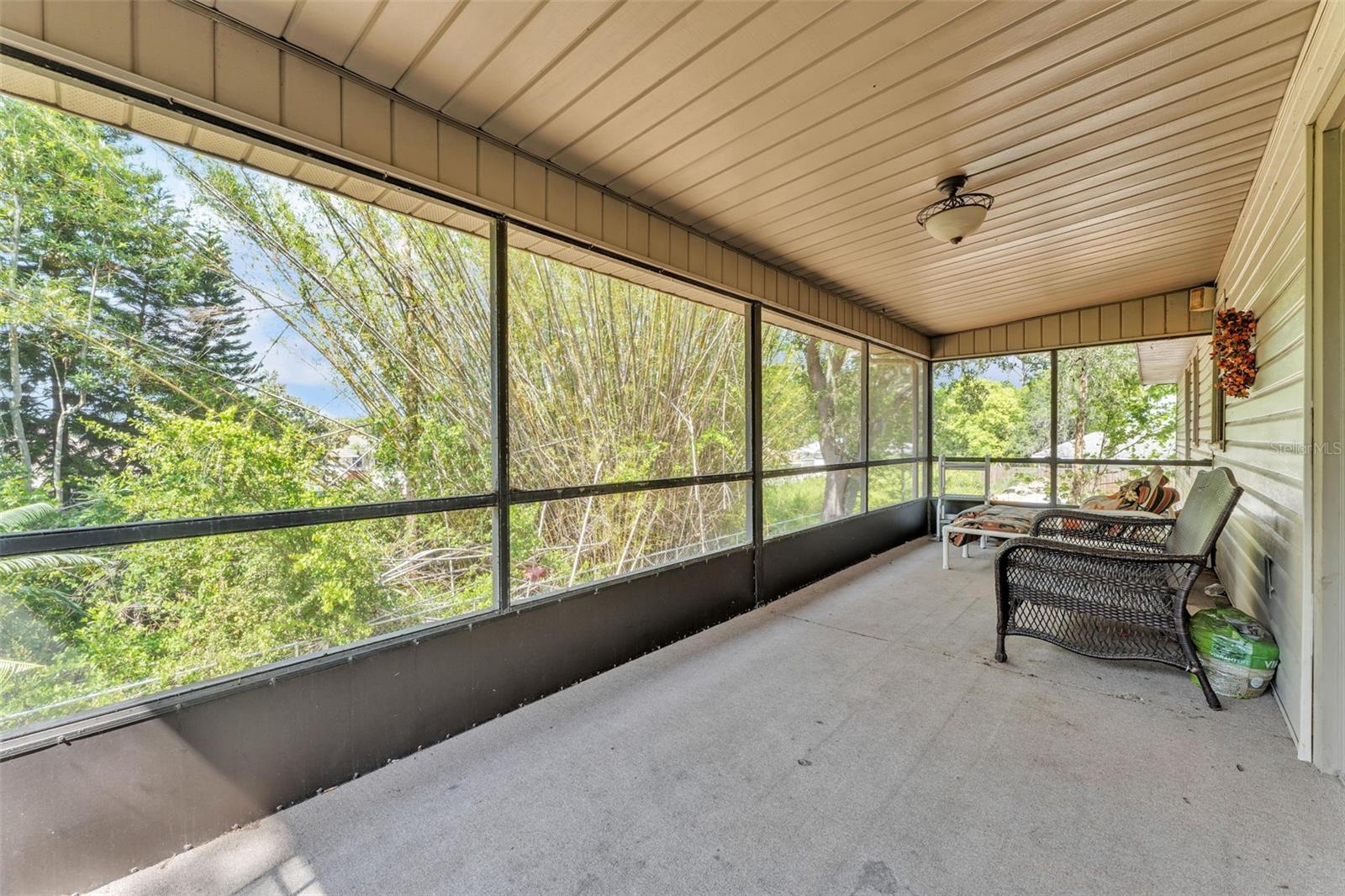 LAKE HAVEN EST - Residential