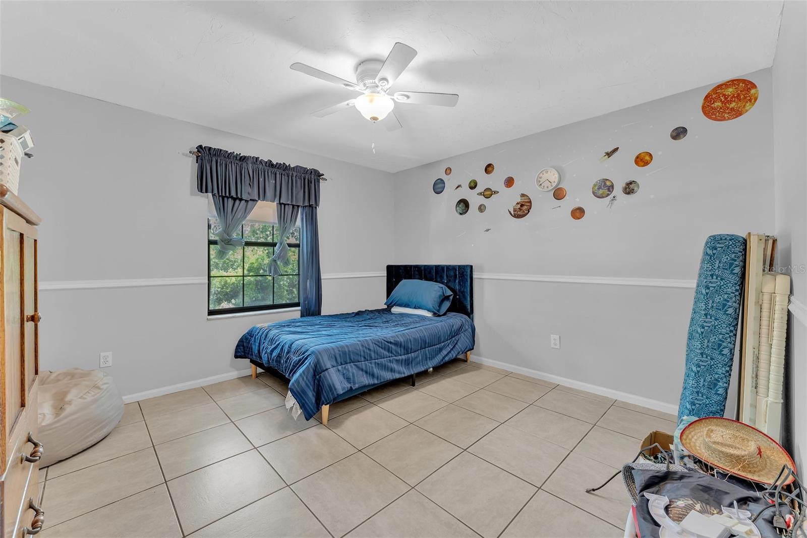 LAKE HAVEN EST - Residential