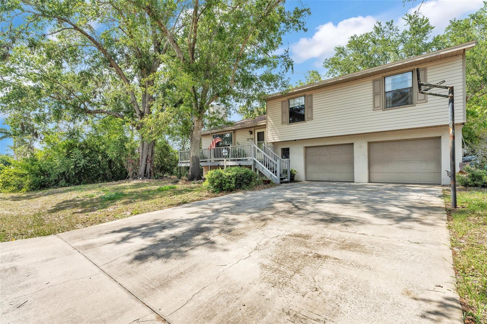 LAKE HAVEN EST - Residential