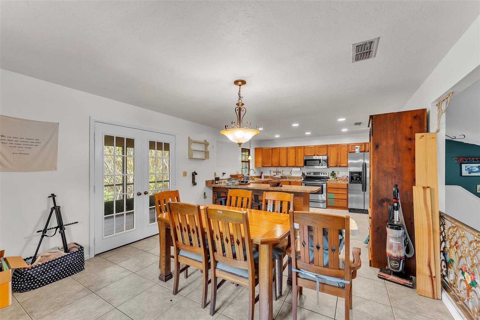 LAKE HAVEN EST - Residential