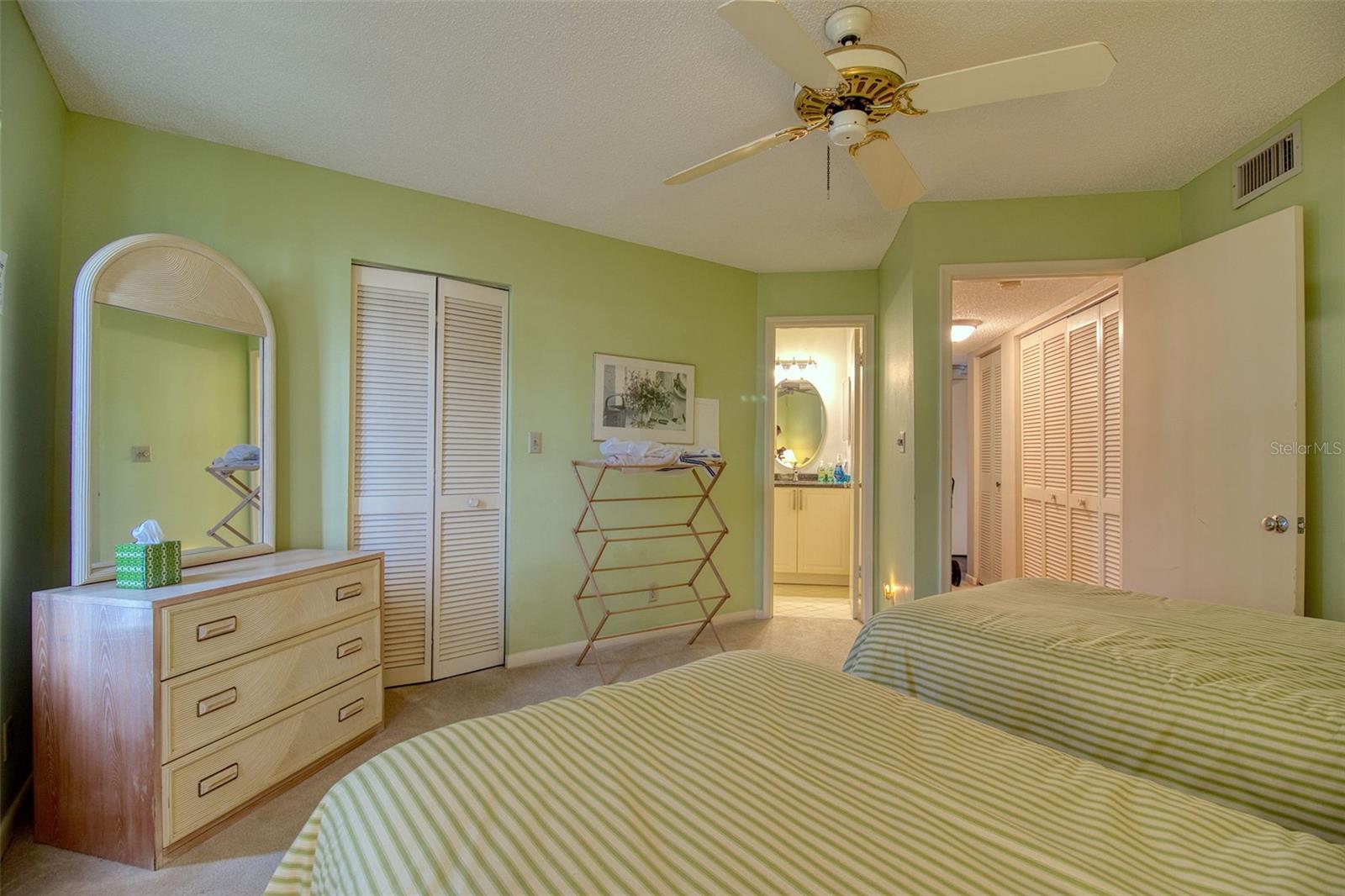 VISTA VERDE - Residential Lease