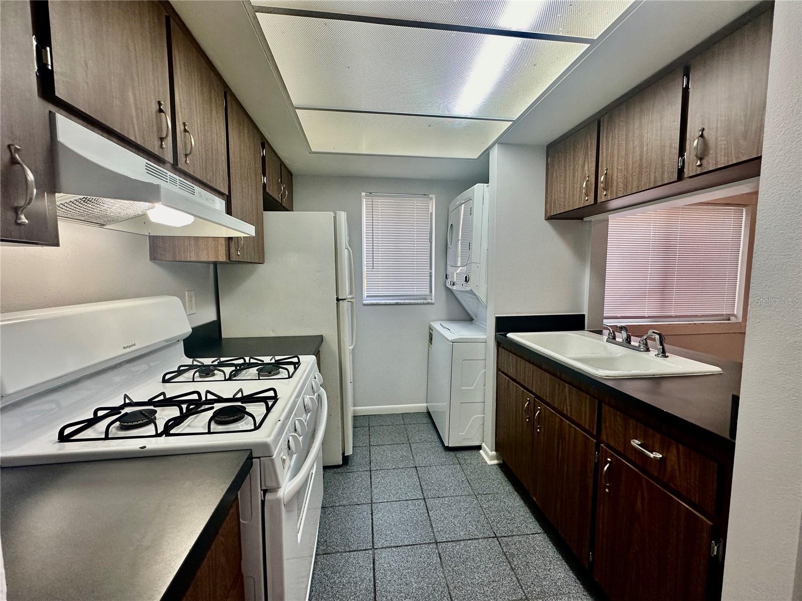 606 PAVARE COURT 606