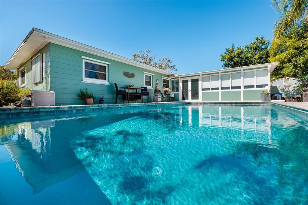 Photo of 11623 84th Avenue, Seminole, FL 33772 (MLS # TB8498071)