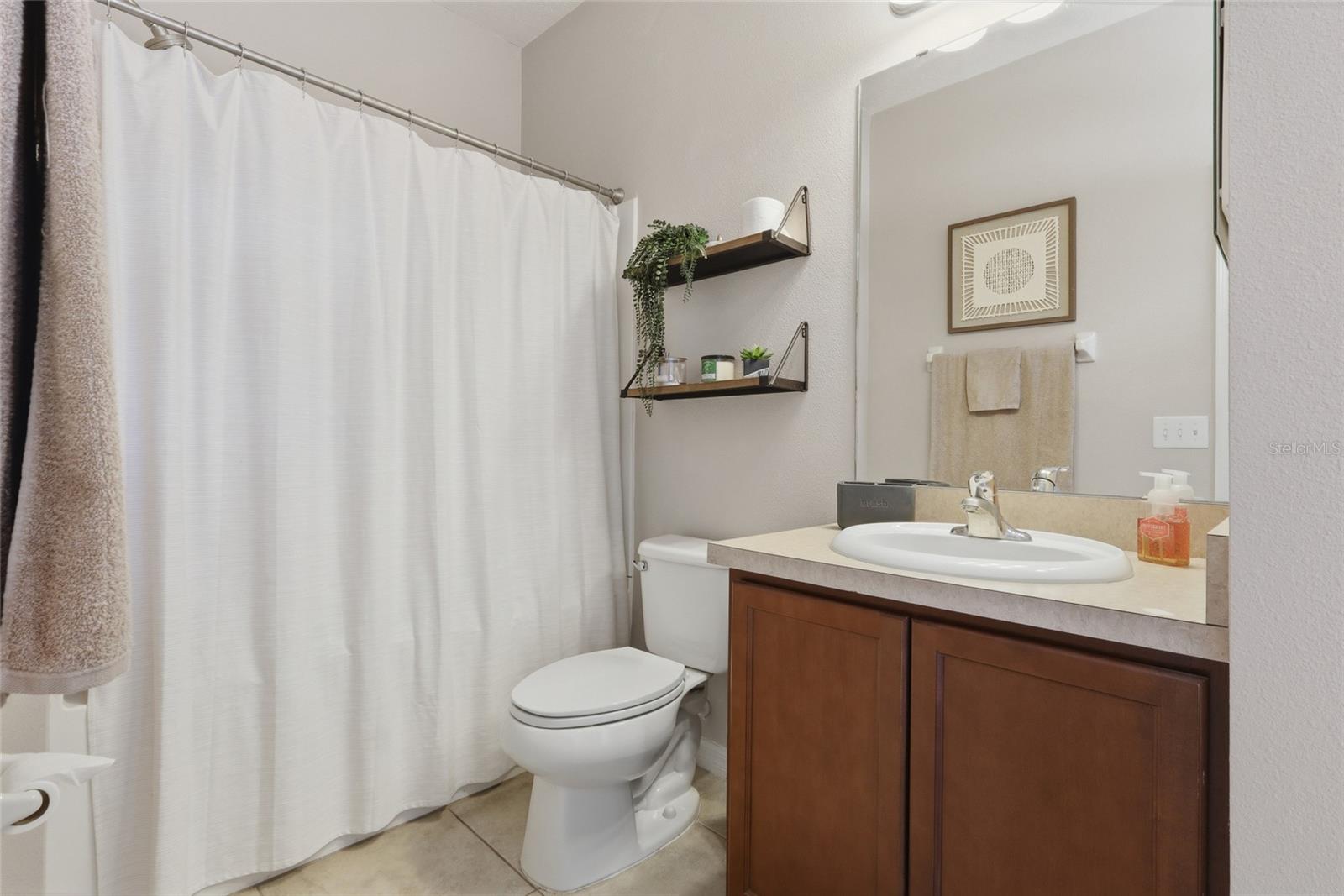 ASHTON OAKS - Residential