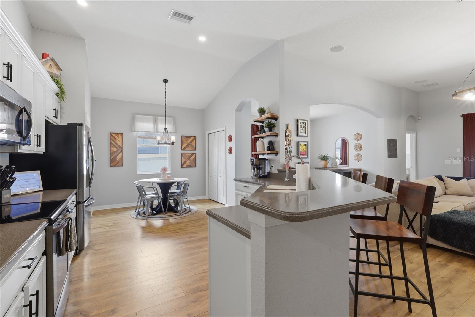 ASHTON OAKS - Residential