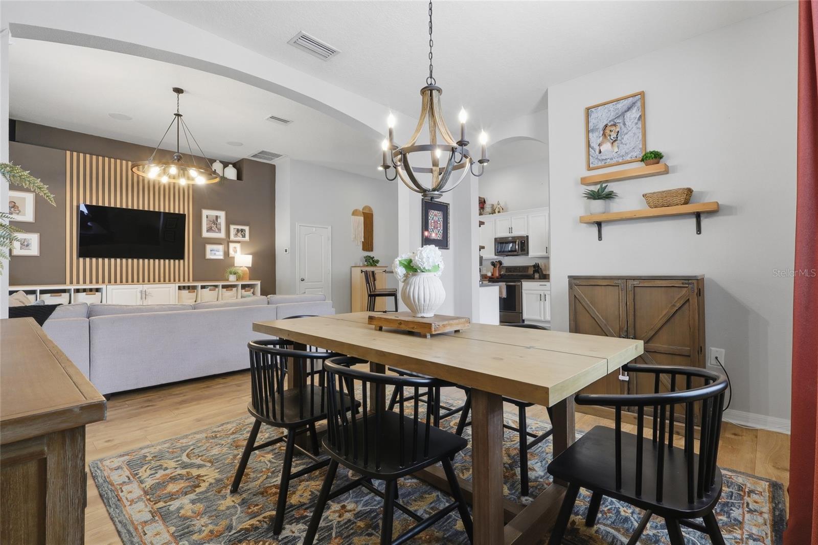 ASHTON OAKS - Residential