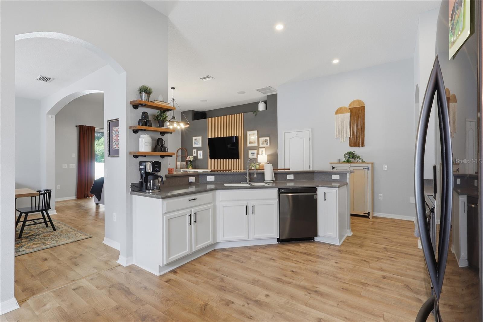 ASHTON OAKS - Residential