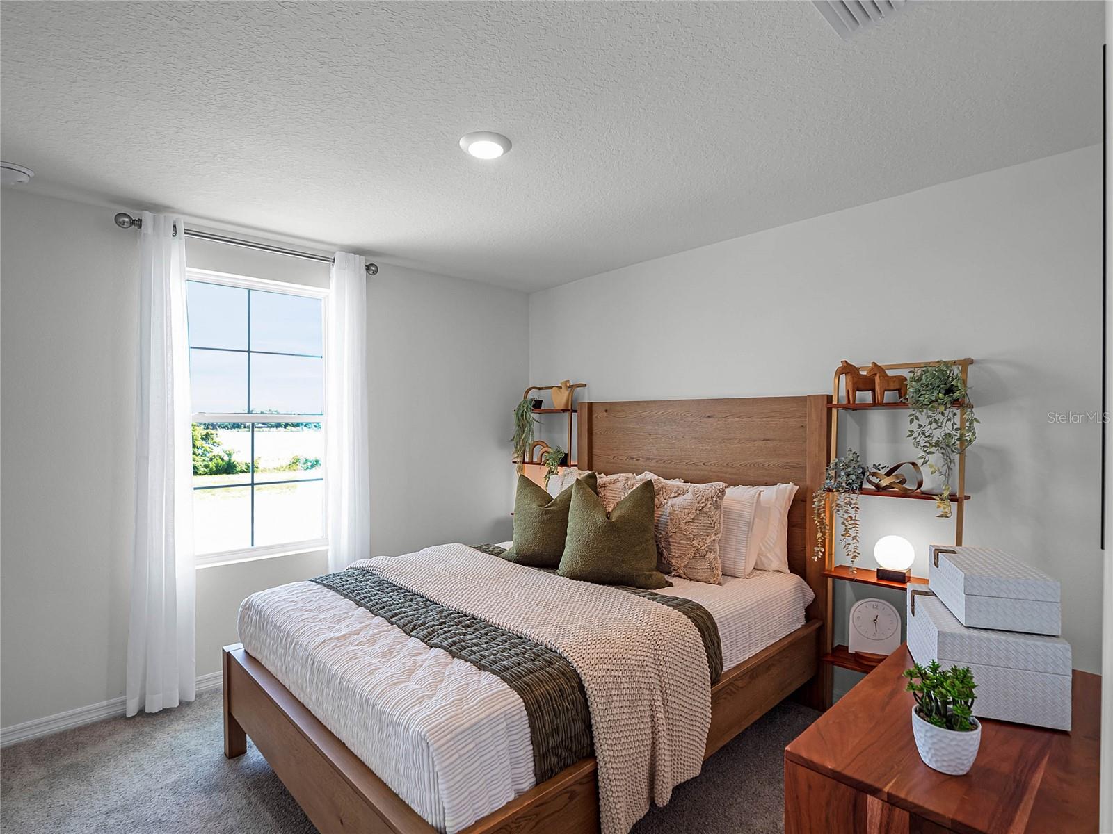 SOUTH MEWS/AVIAN POINTE - Residential