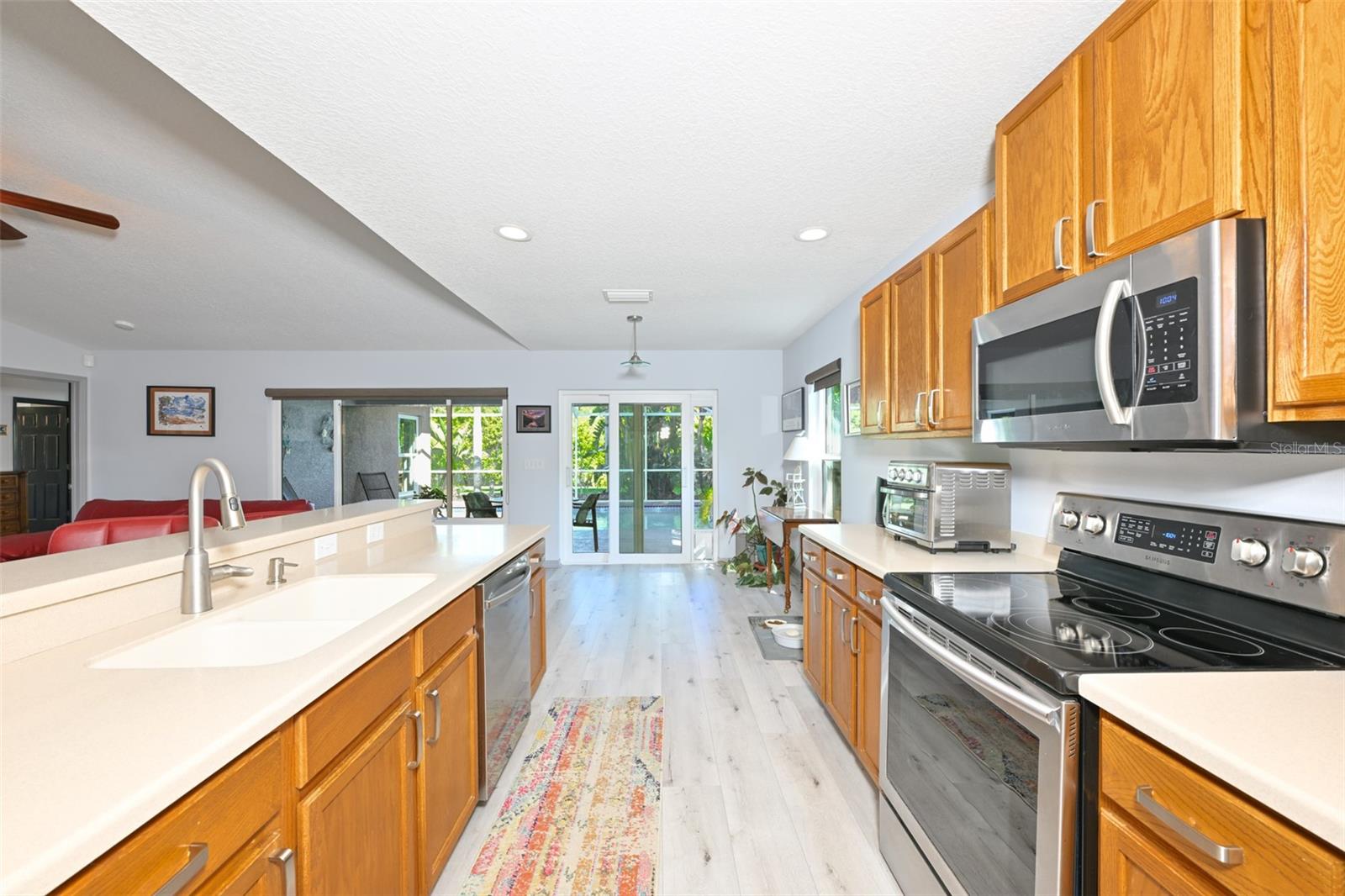 4061 KINGSFIELD DRIVE