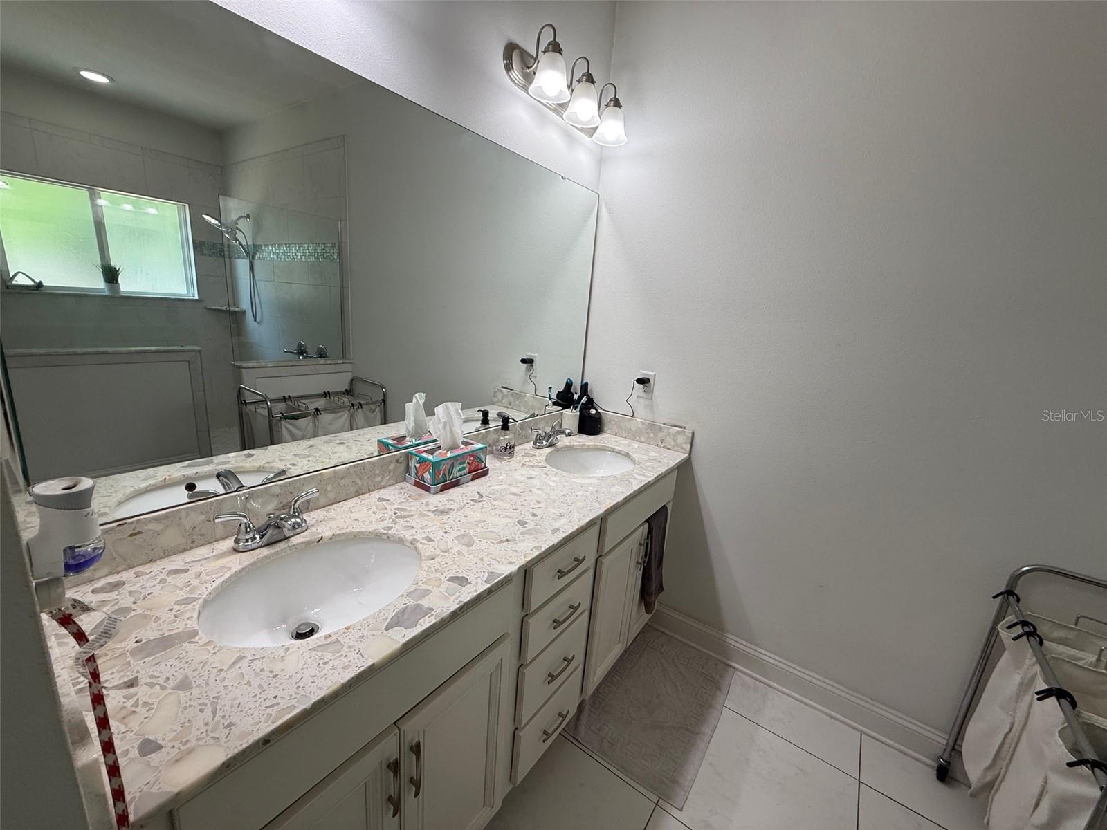 WESTCHESTER CLUSTER SD PH IV - Residential