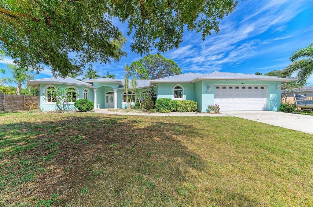 Photo of 347 Bayshore Drive, Osprey, FL 34229 (MLS # A4693374)