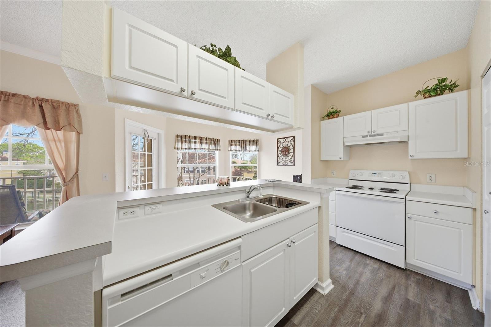 ARBOR LAKES A CONDO - Residential