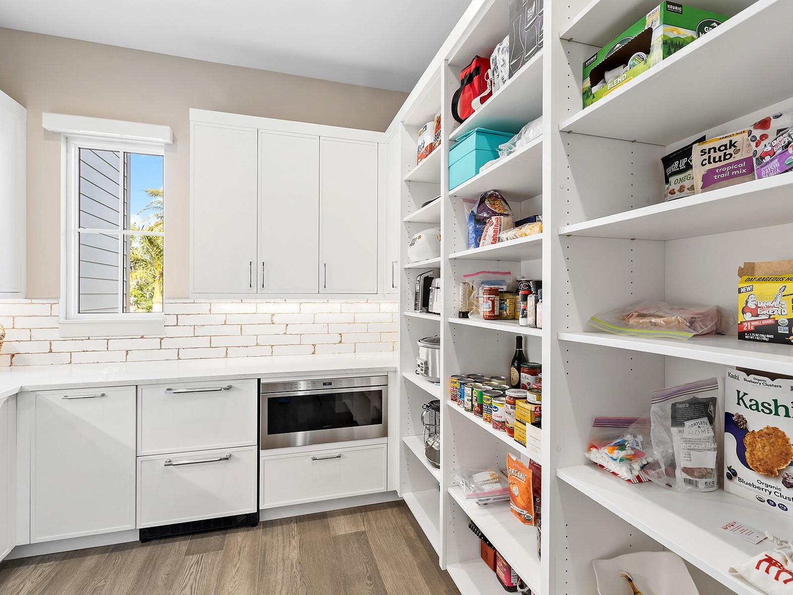 LAKE CLUB PH II - Residential