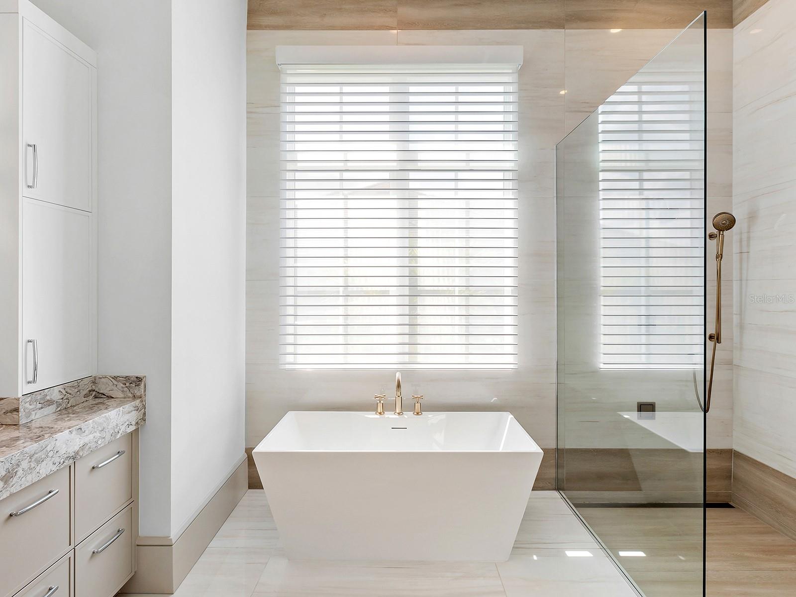 LAKE CLUB PH II - Residential