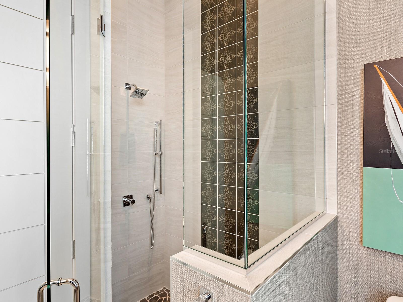 LAKE CLUB PH II - Residential