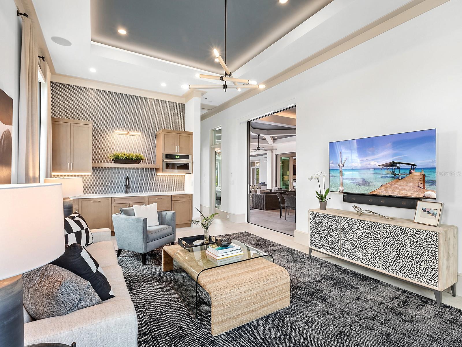 LAKE CLUB PH II - Residential