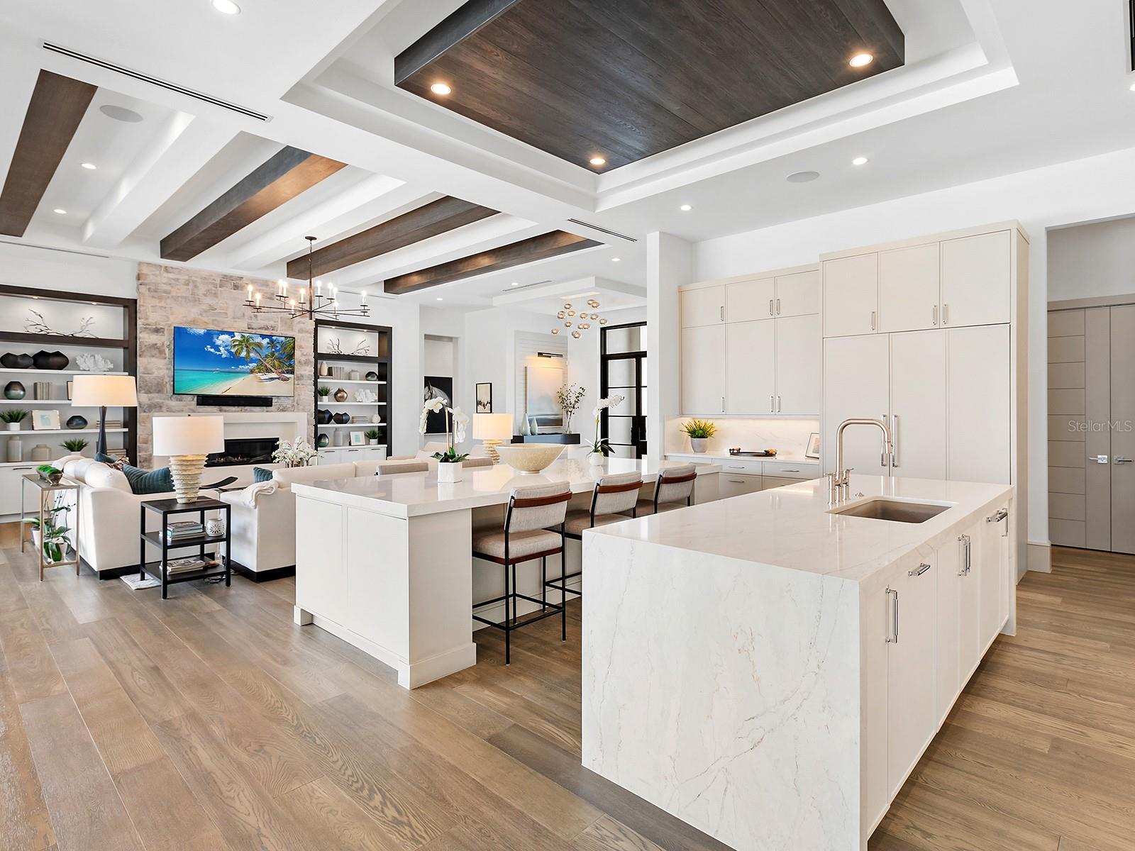 LAKE CLUB PH II - Residential