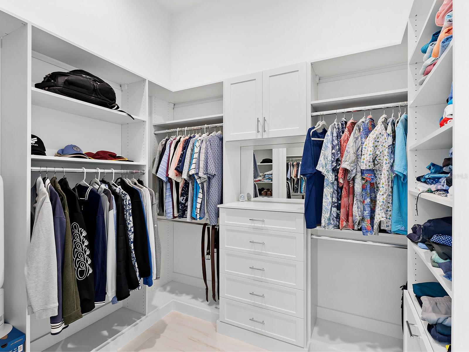 LAKE CLUB PH II - Residential