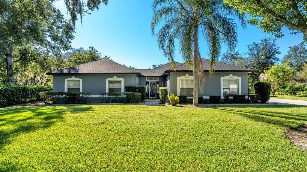 Photo of 69 Pine Forest Drive, Haines City, FL 33844 (MLS # L4965932)
