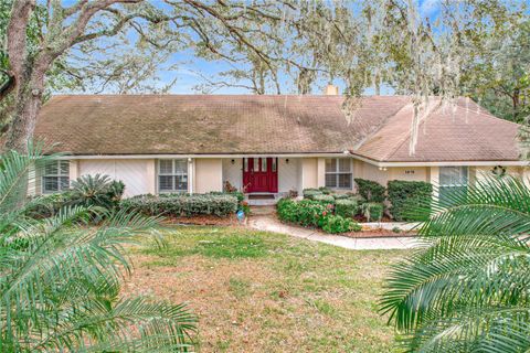 A home in APOPKA