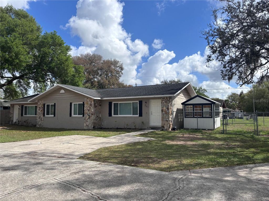 Photo of 281 Leelon Road, Lakeland, FL 33809 (MLS # L4959798)
