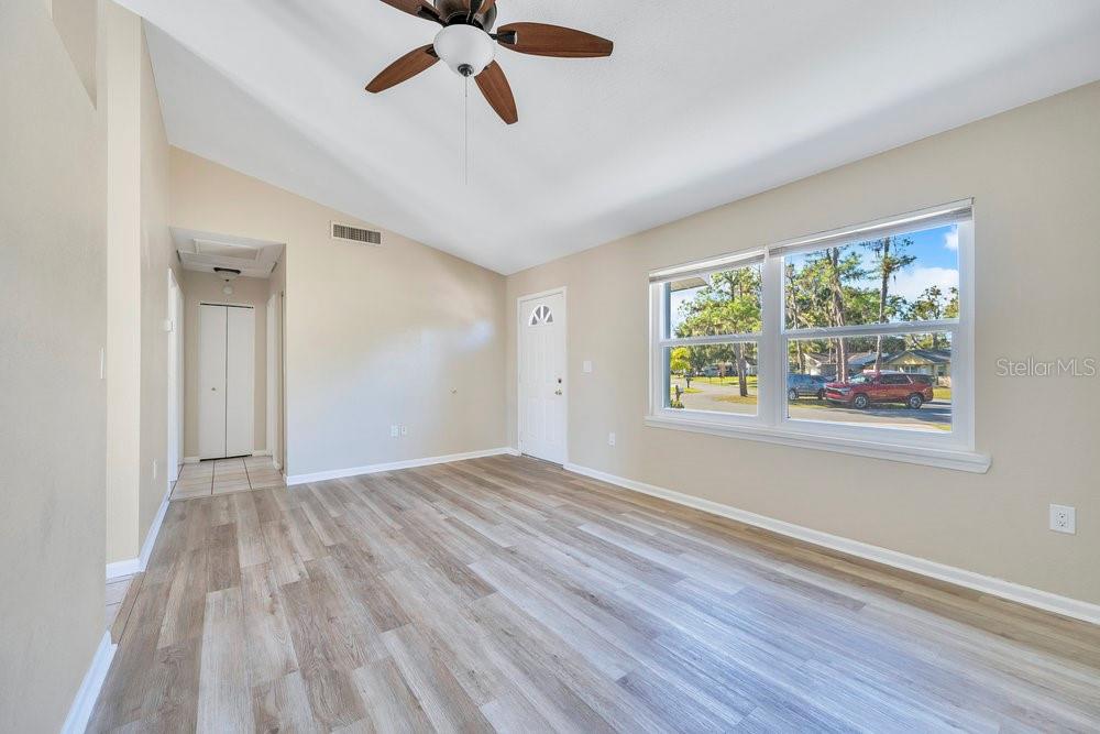 COUNTRY VILLAGE - Residential